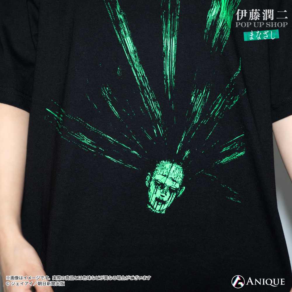 伊藤潤二』屋根裏の長い髪 Tシャツ｜アニメ漫画グッズならAniqueShop