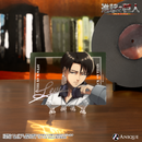 『進撃の巨人』描き下ろしイラスト【DJ】トレーディング箔押しクリアフォトカード（全8種）